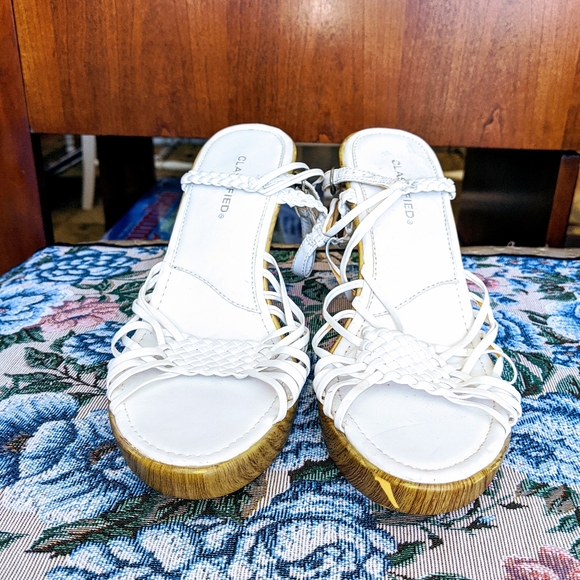 Classified white wooden heels t strap - Picture 7 of 7